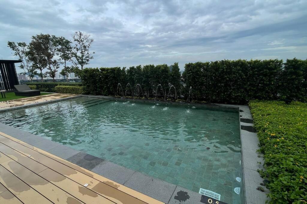Beacon Suites With Infinity Pool At Georgetown By Wl מראה חיצוני תמונה