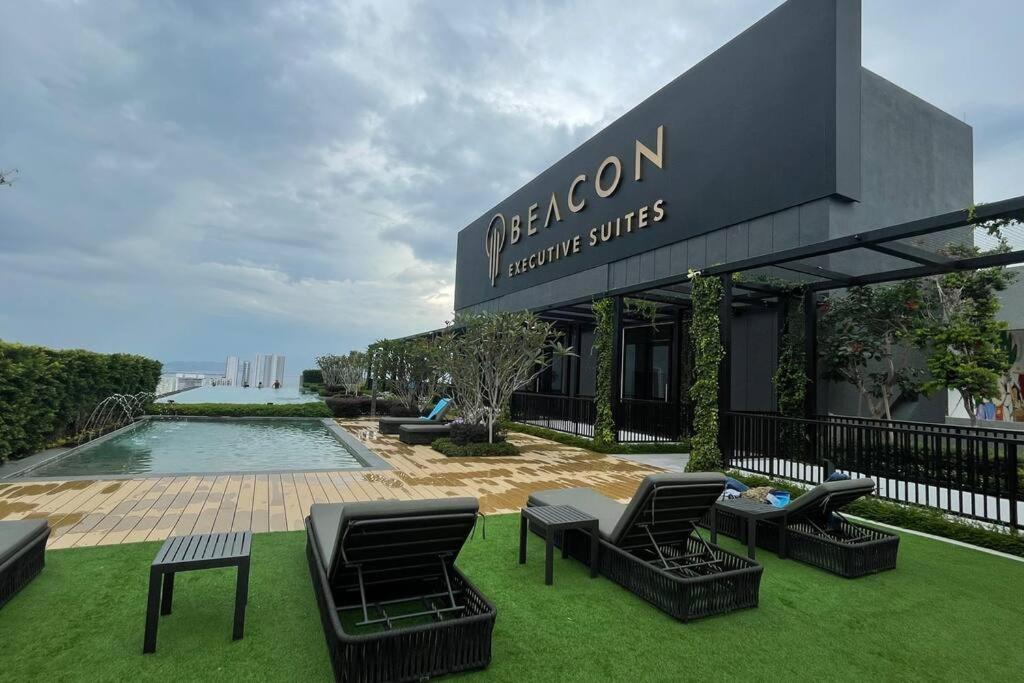 Beacon Suites With Infinity Pool At Georgetown By Wl מראה חיצוני תמונה